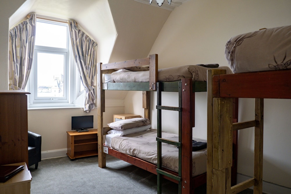 Bunk Room For 4 - (Private 4 Bed Bunk Room) "Above The Pub - Subject To Noise" photo 3