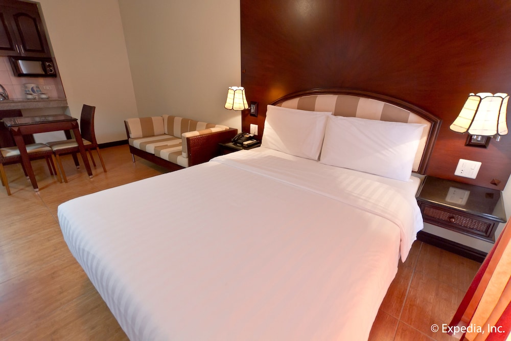 Deluxe Room - Photo 6