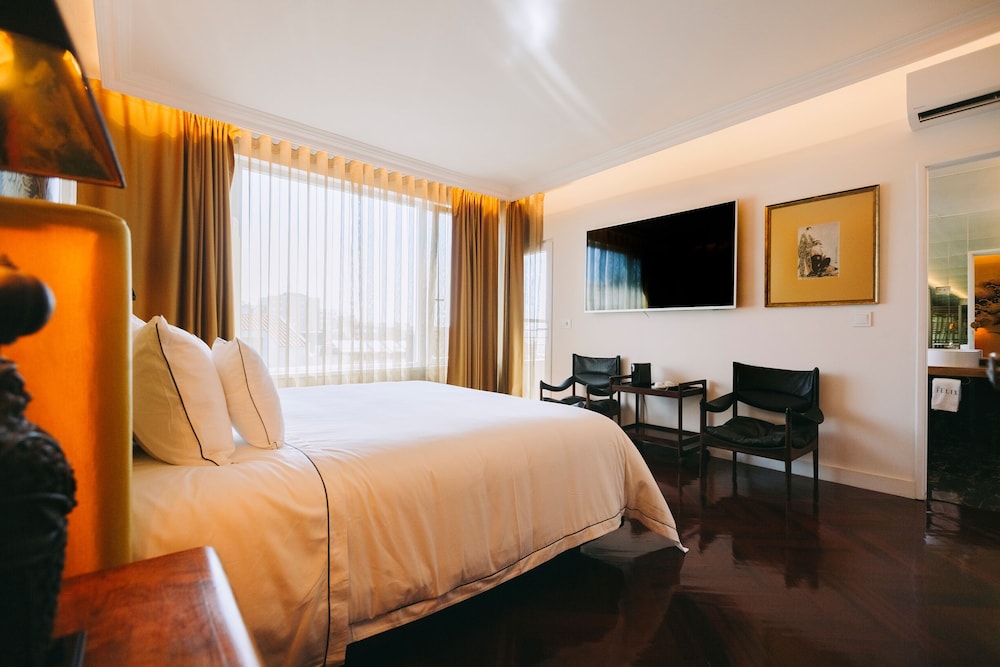 Royal Double Room thumbnail 5