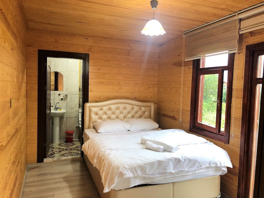 Royal Suite, Lake View photo 1