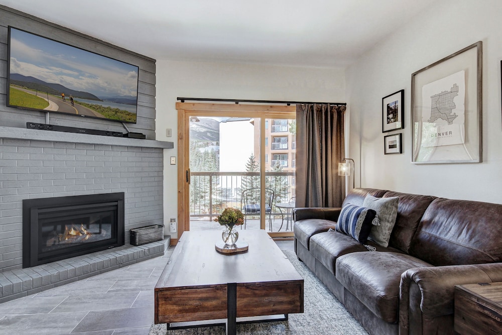 Condo, 2 Bedrooms