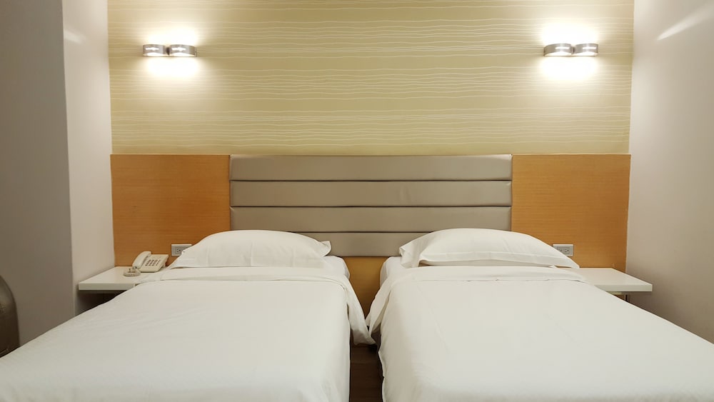 Business Twin Room, 2 Twin Beds photo 2