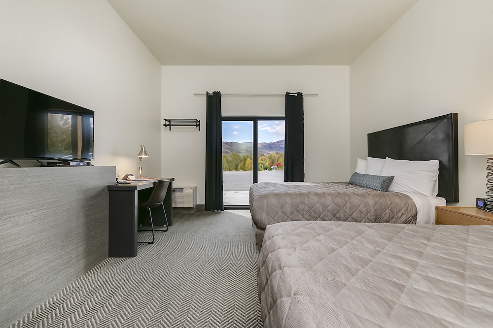 Traditional Room, 2 Queen Beds