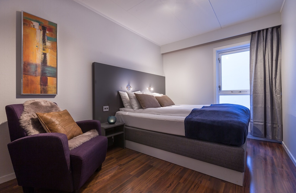 Basic Double or Twin Room - Photo 7