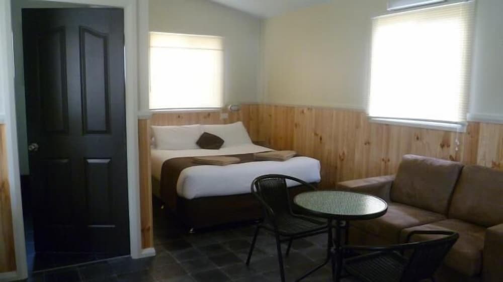 Deluxe Room, Non Smoking, Kitchen (Deluxe Studio) photo 1