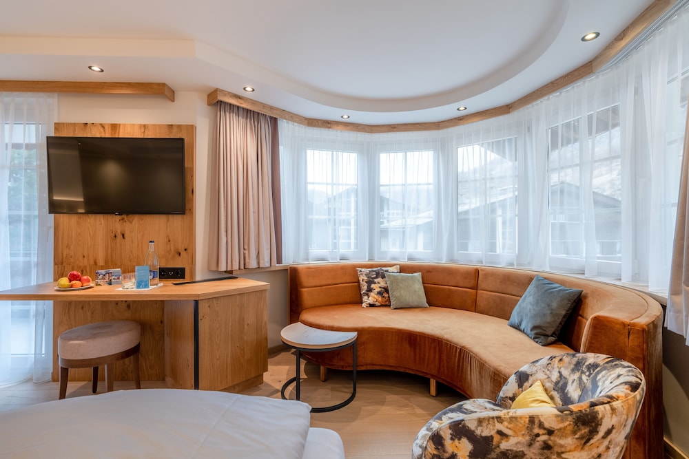 Premium double room with Matterhorn View - Photo 4