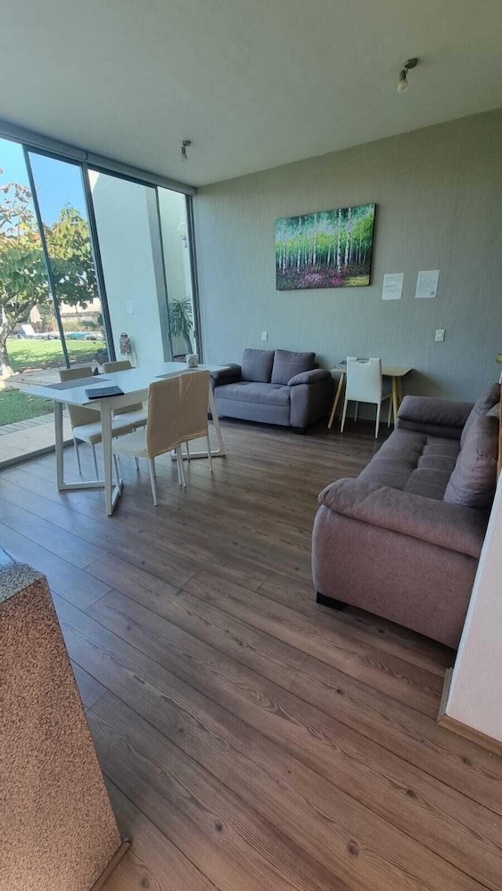 Premier Apartment