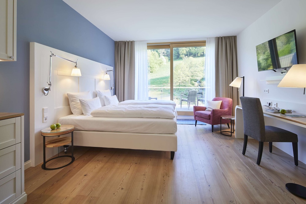 Comfort Room, Garden View