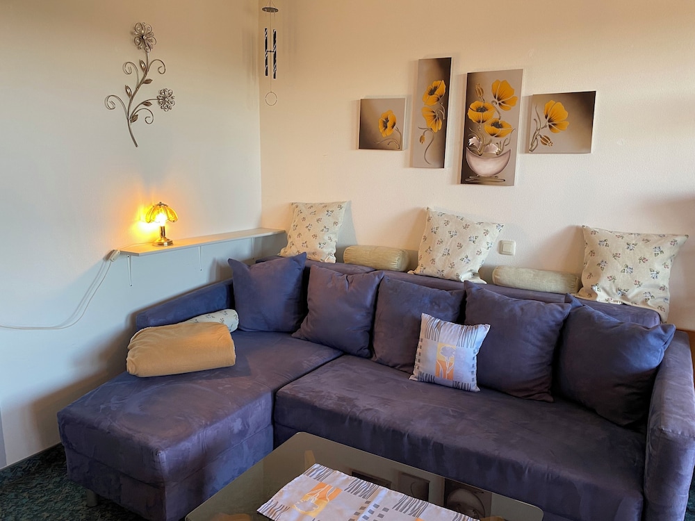 Apartment, Multiple Bedrooms, Smoking, Balcony photo 1