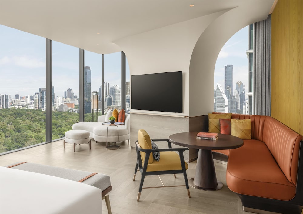 Deluxe Room, 1 King Bed, Park View photo 1