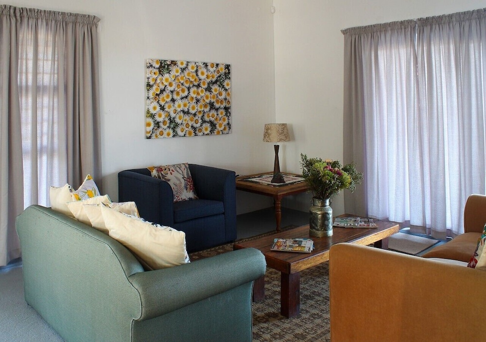 Standard Twin Room photo 2