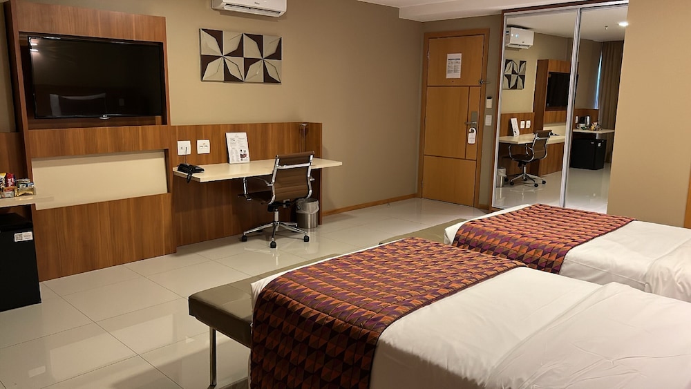 Deluxe Room with 2 single beds photo 2