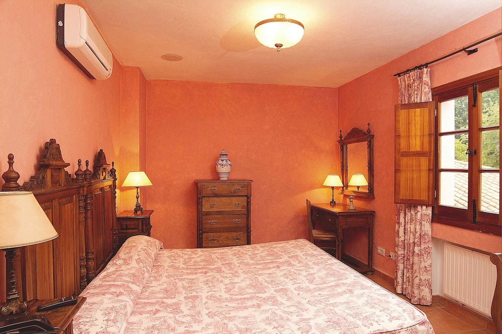 Triple Room (2 Adultos + 1 Niño) photo 3