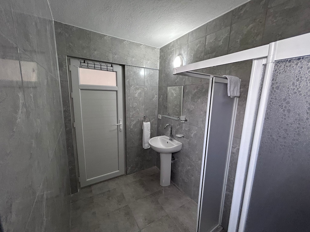 Standard Triple Room photo 3