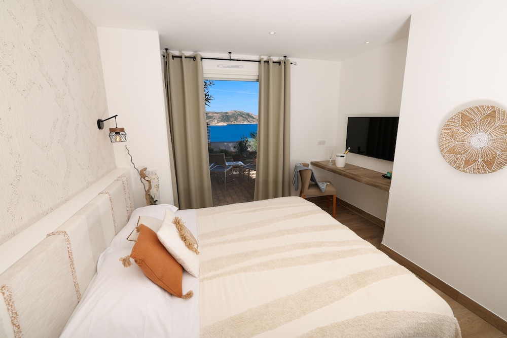 Panoramic Double Room, Balcony, Sea View - Photo 18