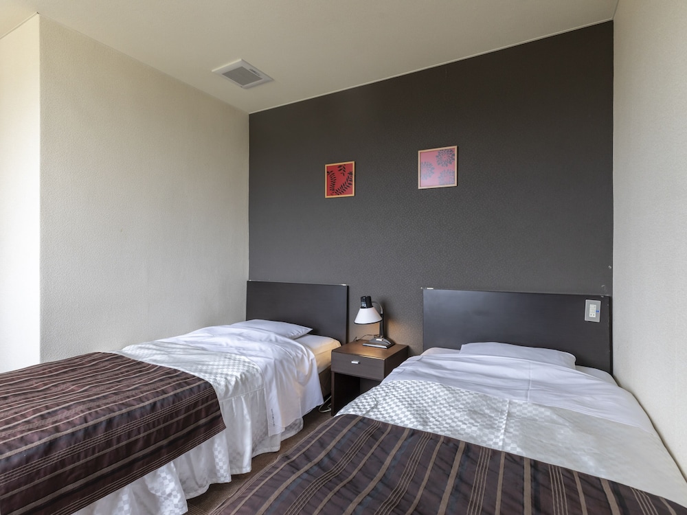 Twin Room, Non Smoking - Photo 1