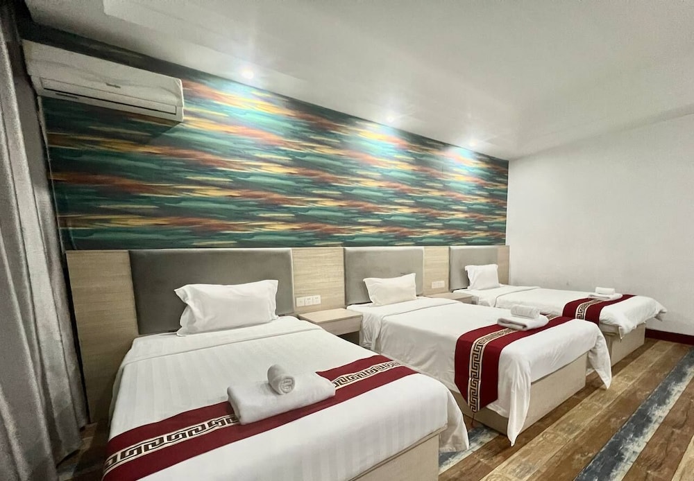 Standard Triple Room, City View photo 1