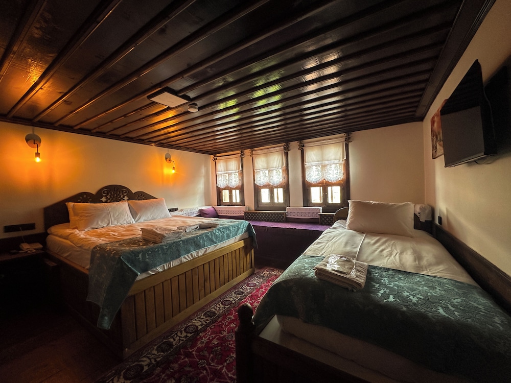 Deluxe Room, City View