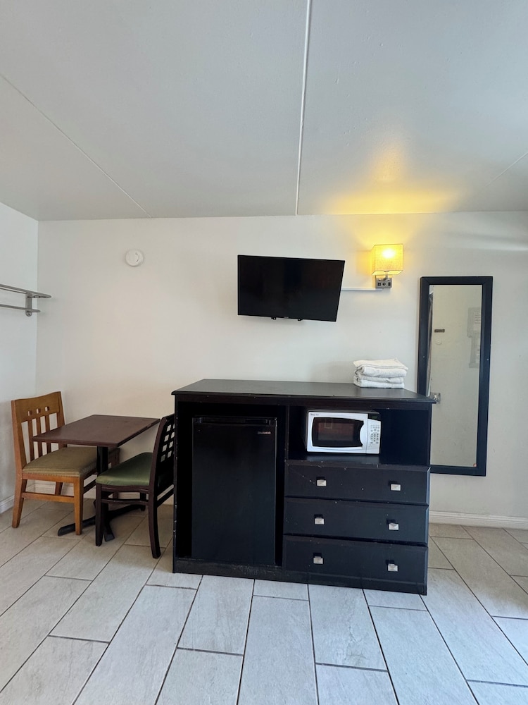 Suite - Photo 4