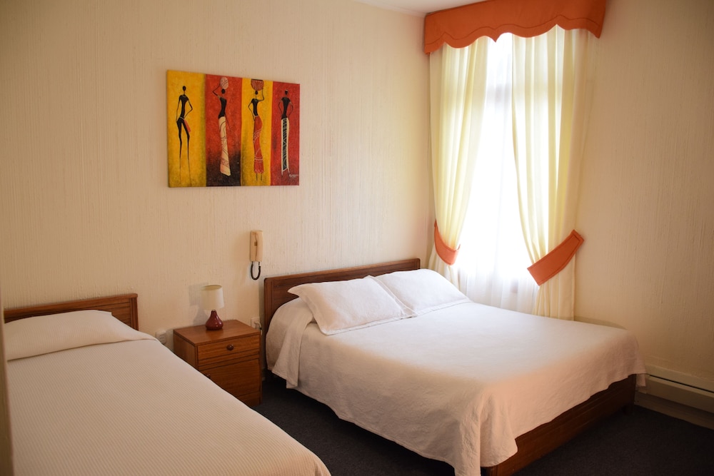 Triple Room, 3 Twin Beds photo 1