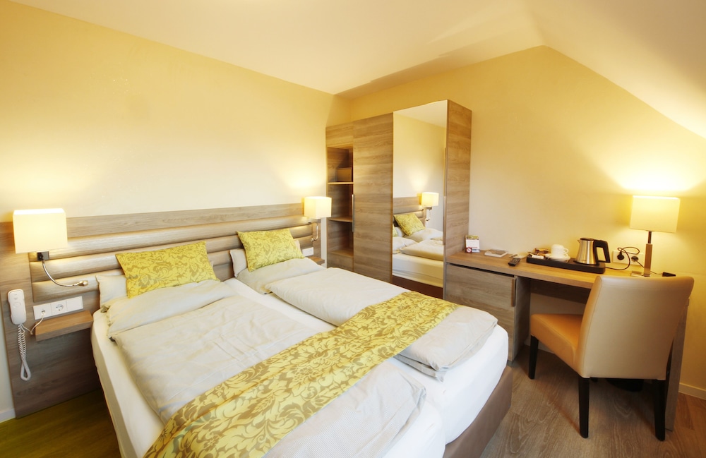 Economy Double Room - Photo 2