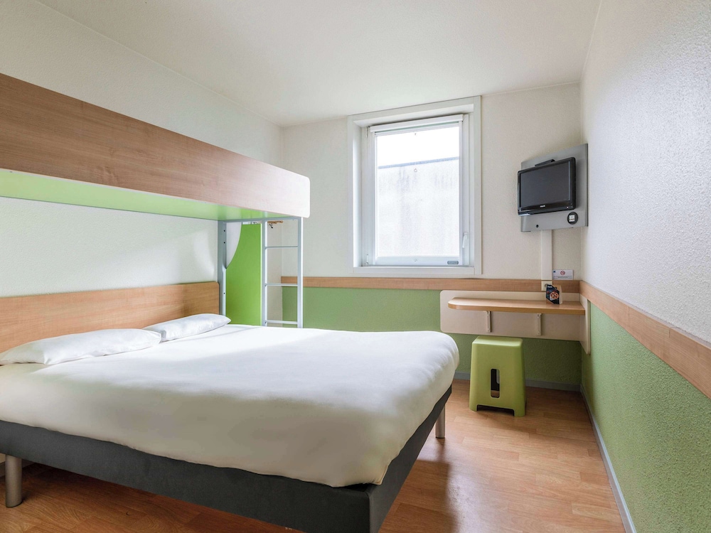 Triple Room, Multiple Beds - Photo 9