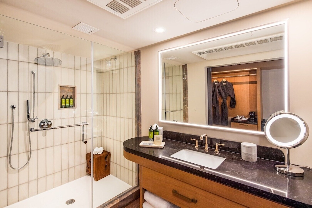 Premier Room, 1 King Bed (Cliffs,0.1mi from L'Auberge de Sedona) - Photo 5