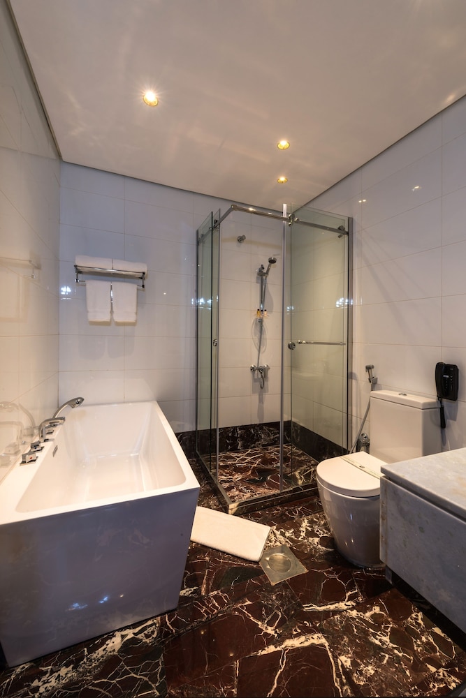 Premium Room, 1 King Bed, City View