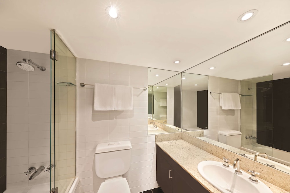 Premier Apartment, 2 Bedrooms thumbnail 6