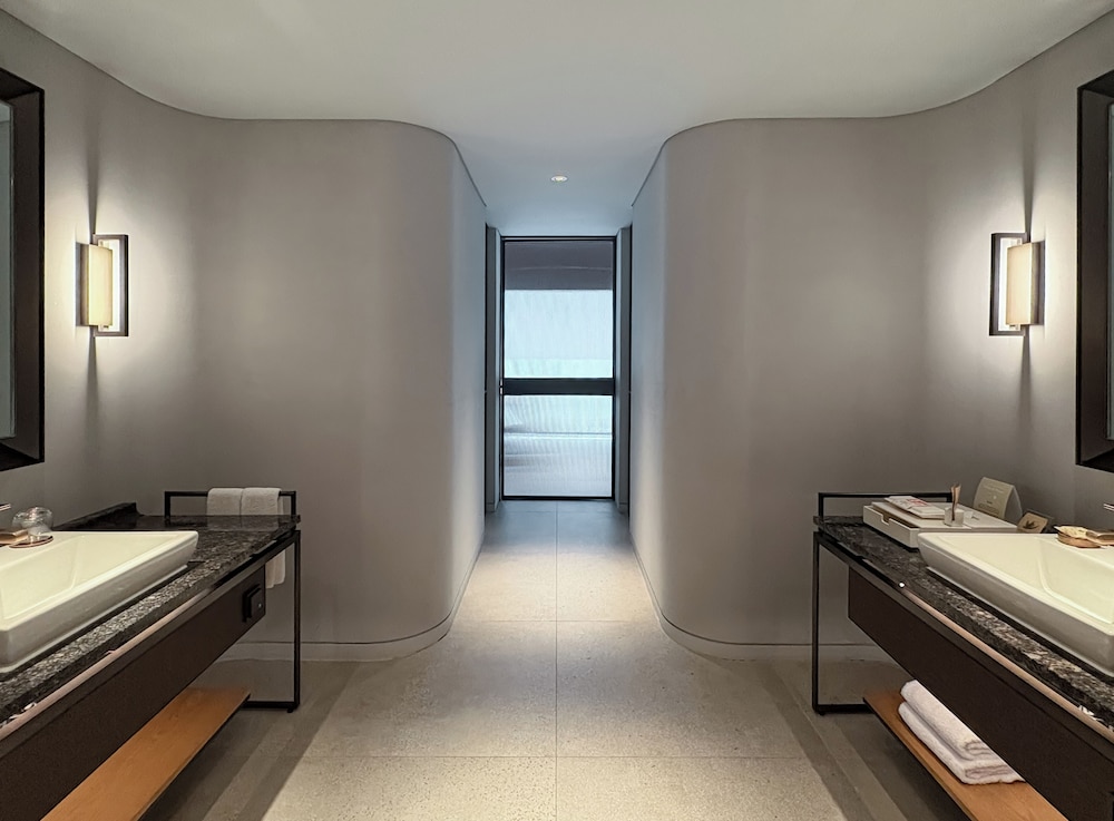 Cabin X Mansion Pool House (A SPIRIT OF JOURNEY Free Access for 4 + 2 Free parking) - Photo 4