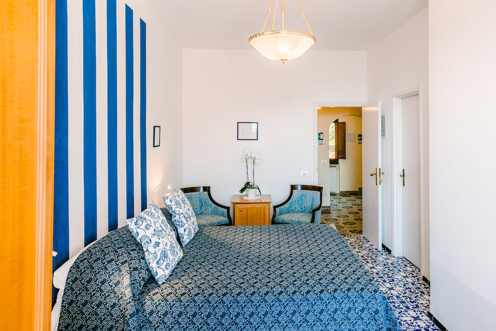 Deluxe Room photo 3