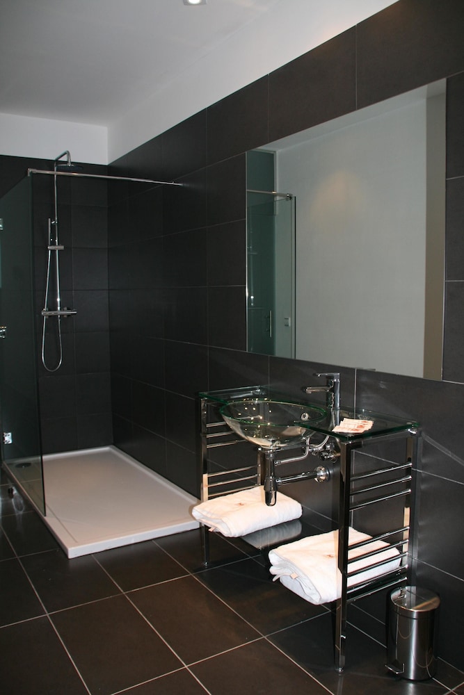 Deluxe Double Room - Photo 8