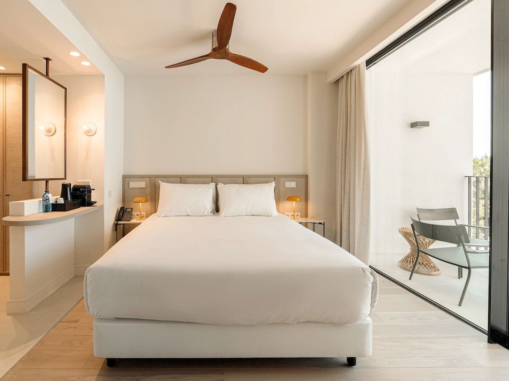 Privilege, Double Room, 1 King Bed, Terrace