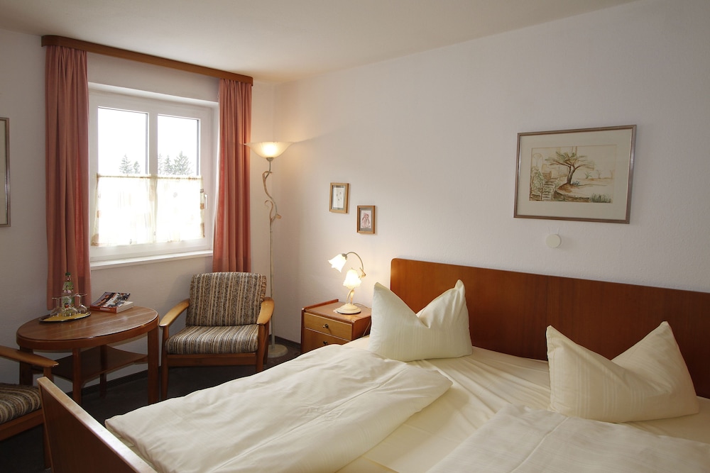 Standard Double or Twin Room, Private Bathroom photo 2
