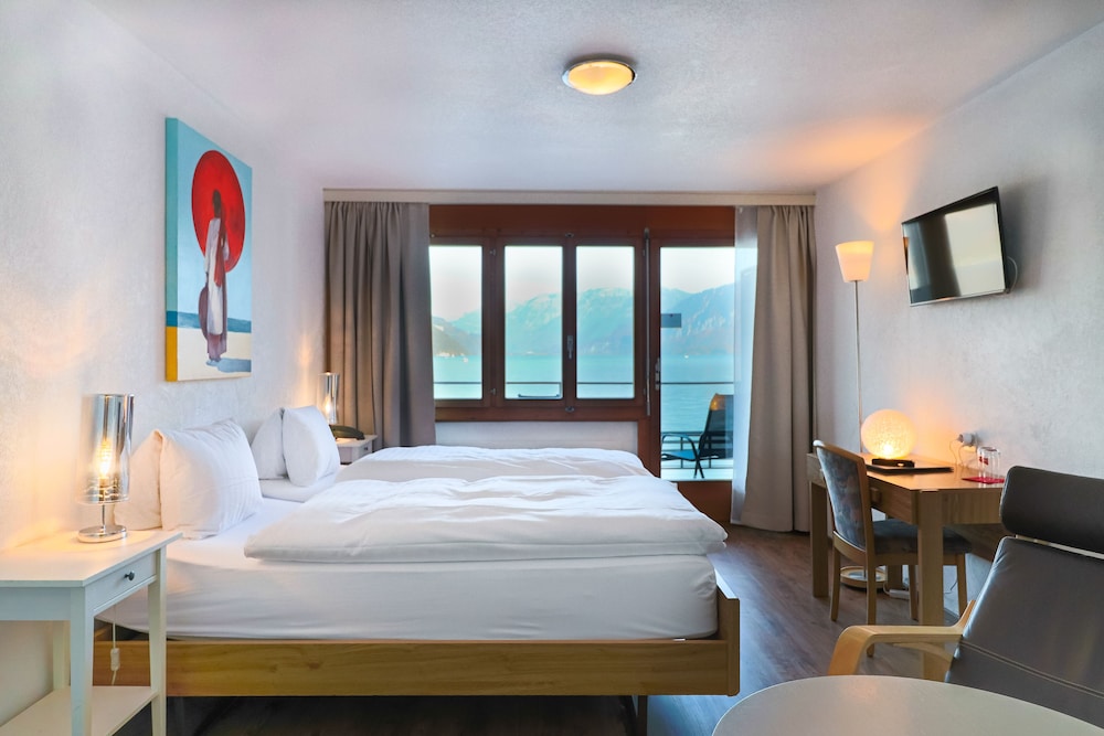 Twin Room with Lake View (incl. City Tax)