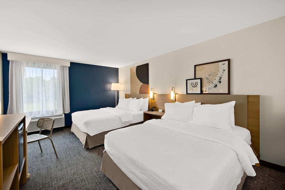 Room, 2 Queen Beds, Accessible, Bathtub (Mobility & Hearing) - Photo 6
