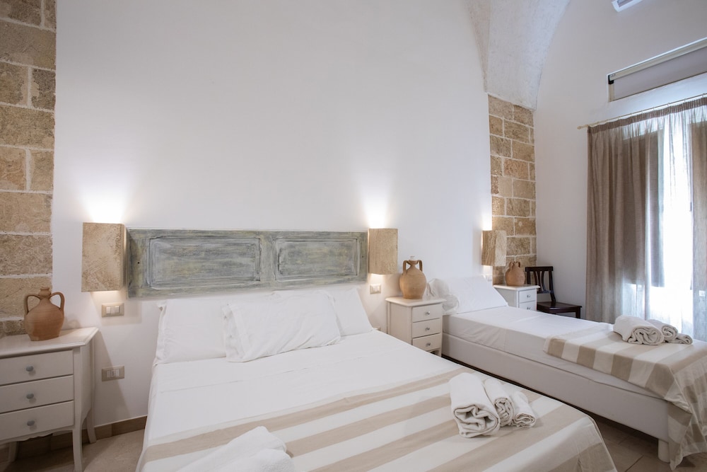 Deluxe Triple Room photo 1