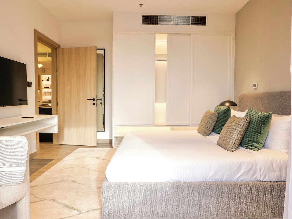 Luxury Apartment, 3 Bedrooms, Lagoon View, Beachfront photo 3