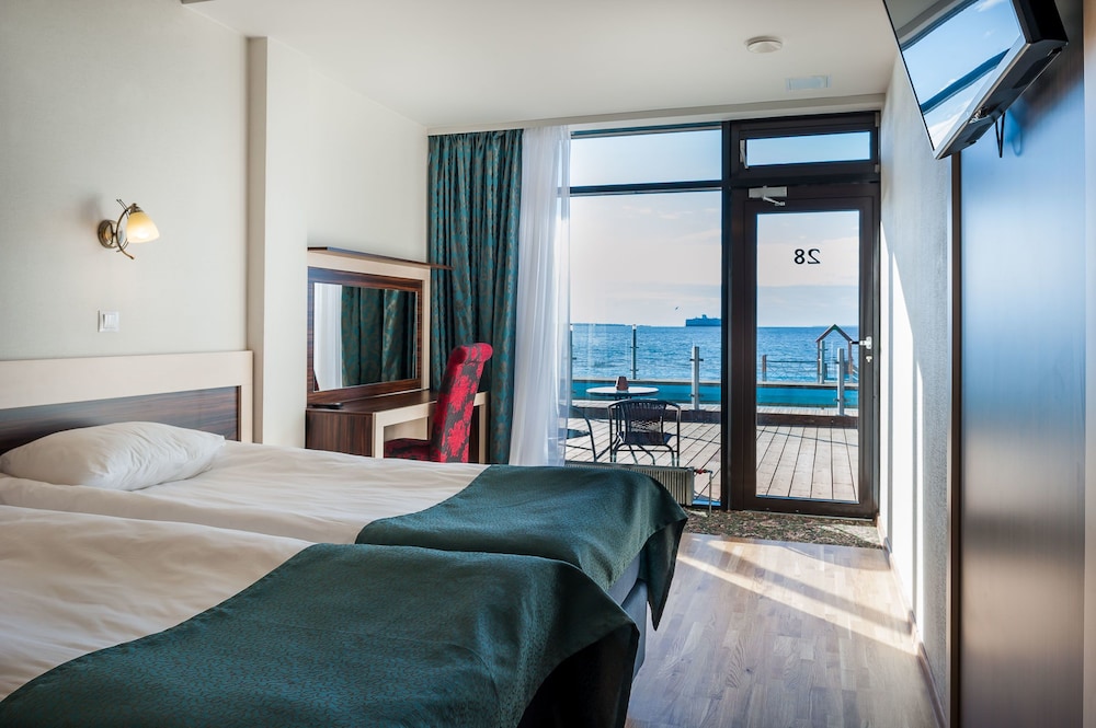 Family Room, Sea View photo 1