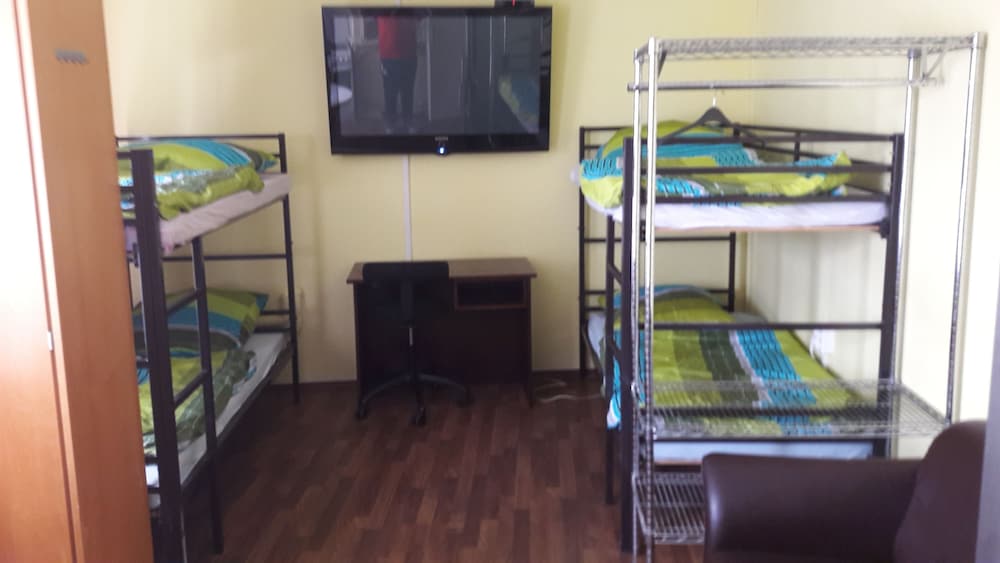 Basic Quadruple Room, 1 Bedroom photo 1
