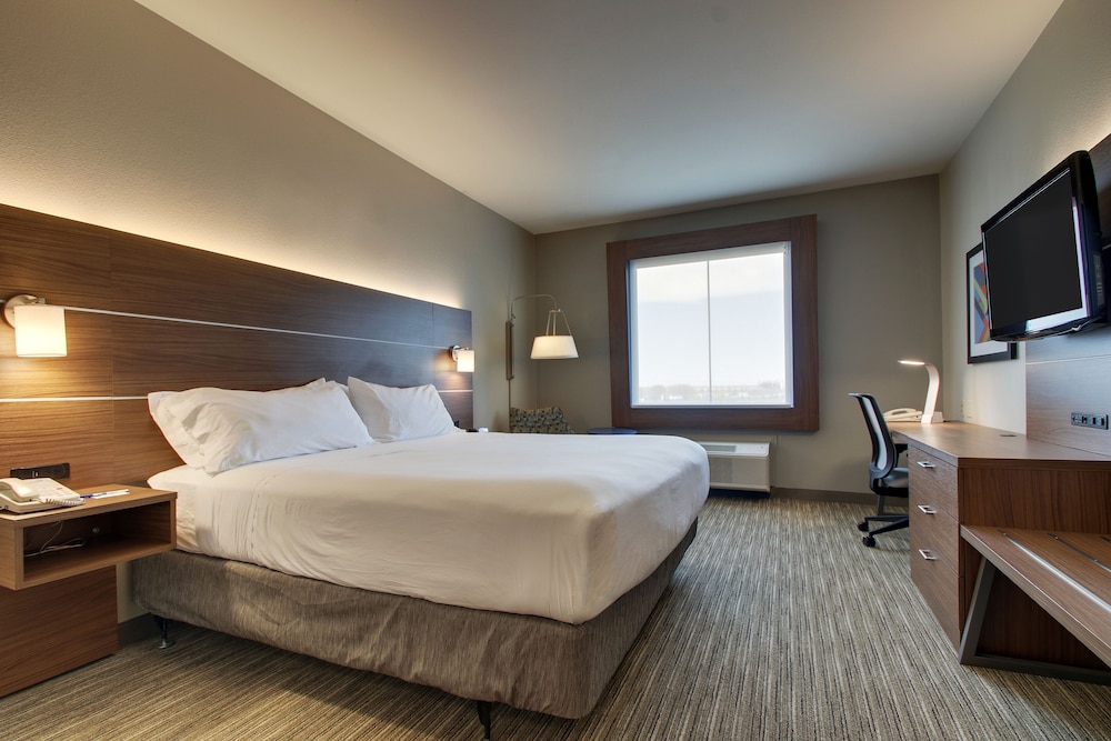 Standard Room, 1 King Bed, Accessible (Communication, Accessible Tub) - Photo 4
