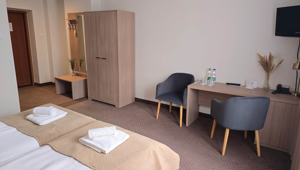 Deluxe Twin Room photo 3