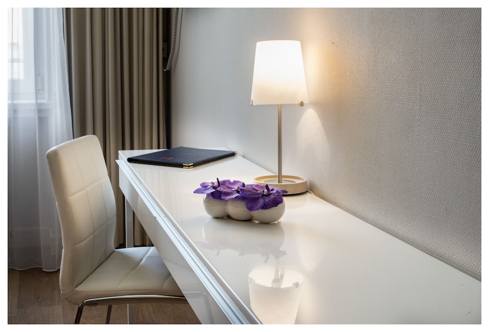 Standard Double or Twin Room photo 1