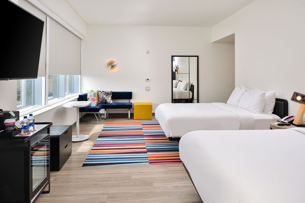 Room, 2 Queen Beds (Mobility Accessible, Tub)