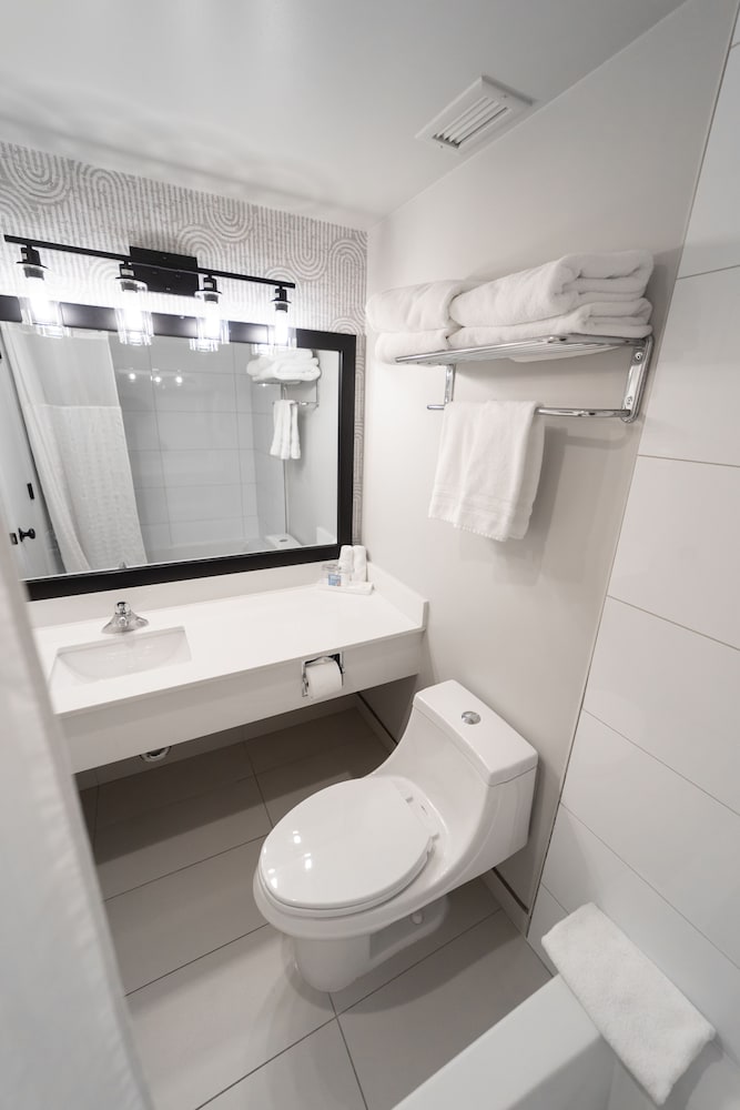 Deluxe Triple Room photo 3