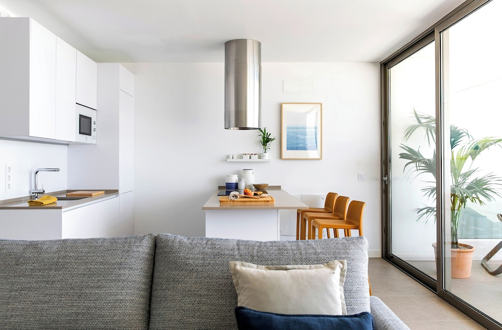 Apartment, 2 Bedrooms, Sea View - Photo 7