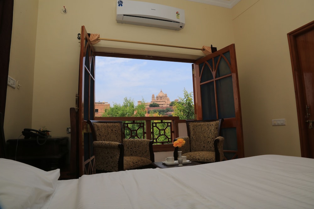Classic Deluxe Room photo 3