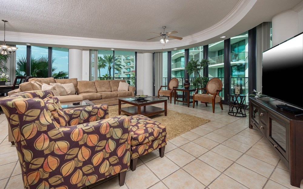 Condo, 3 Bedrooms