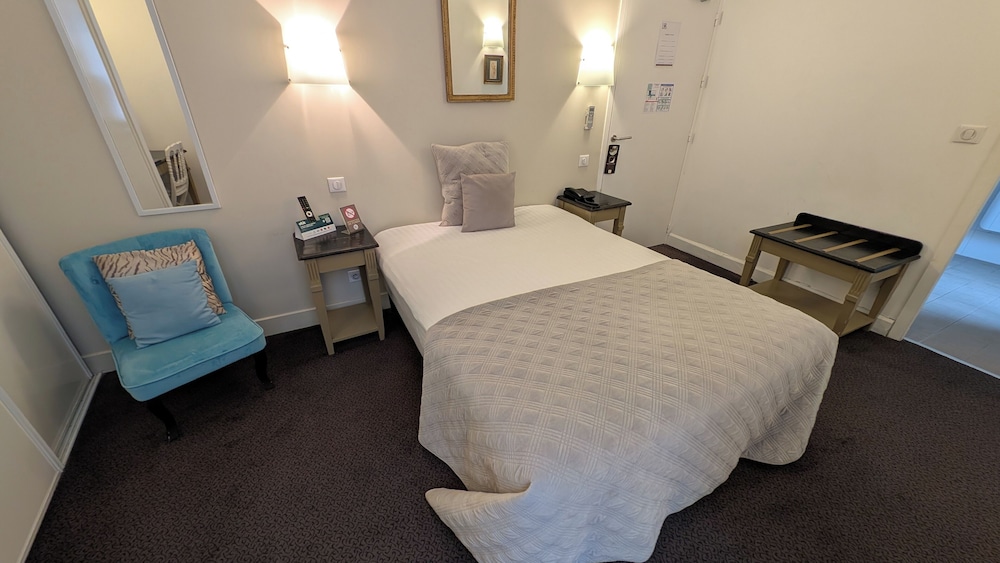 Economy Double Room photo 2