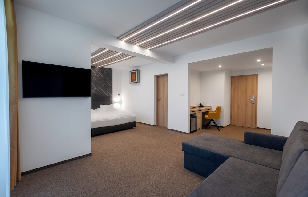 Basic Suite, Balcony photo 3